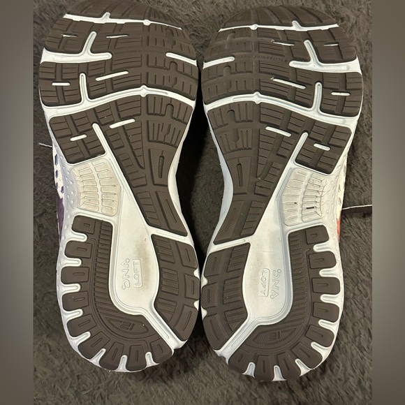 Brooks Women's Adrenaline GTS 21 running shoes White/Alloy/Light Blue Size 10 - Picture 5 of 14